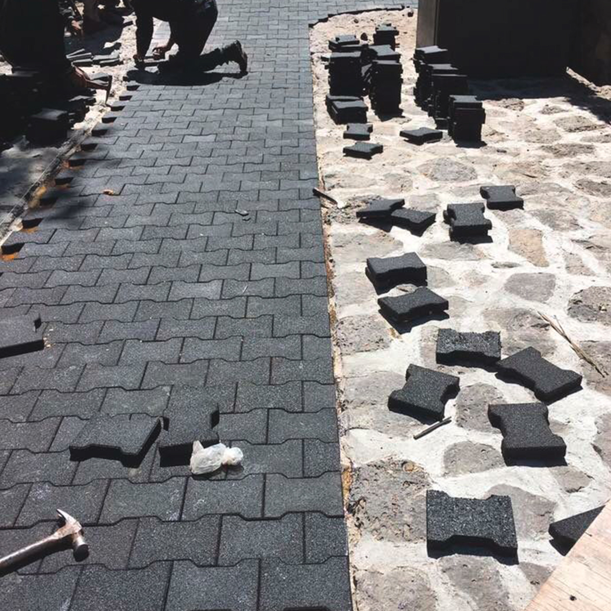 Piso Ecuestre de Hule para Caballeriza Negro