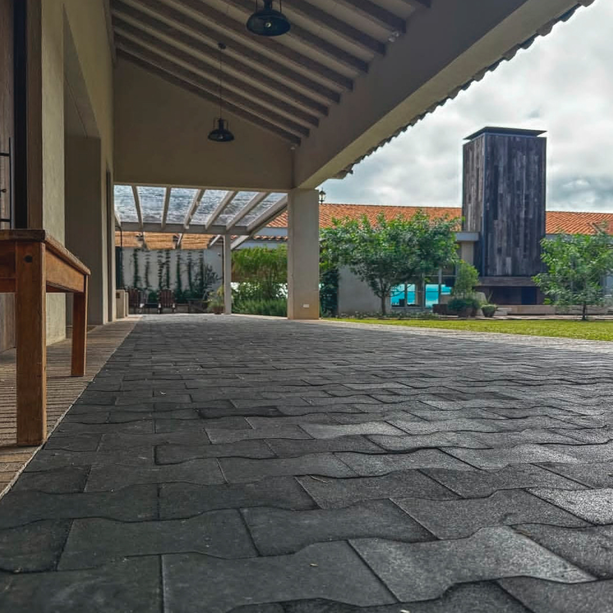 Piso Ecuestre de Hule para Caballeriza Negro