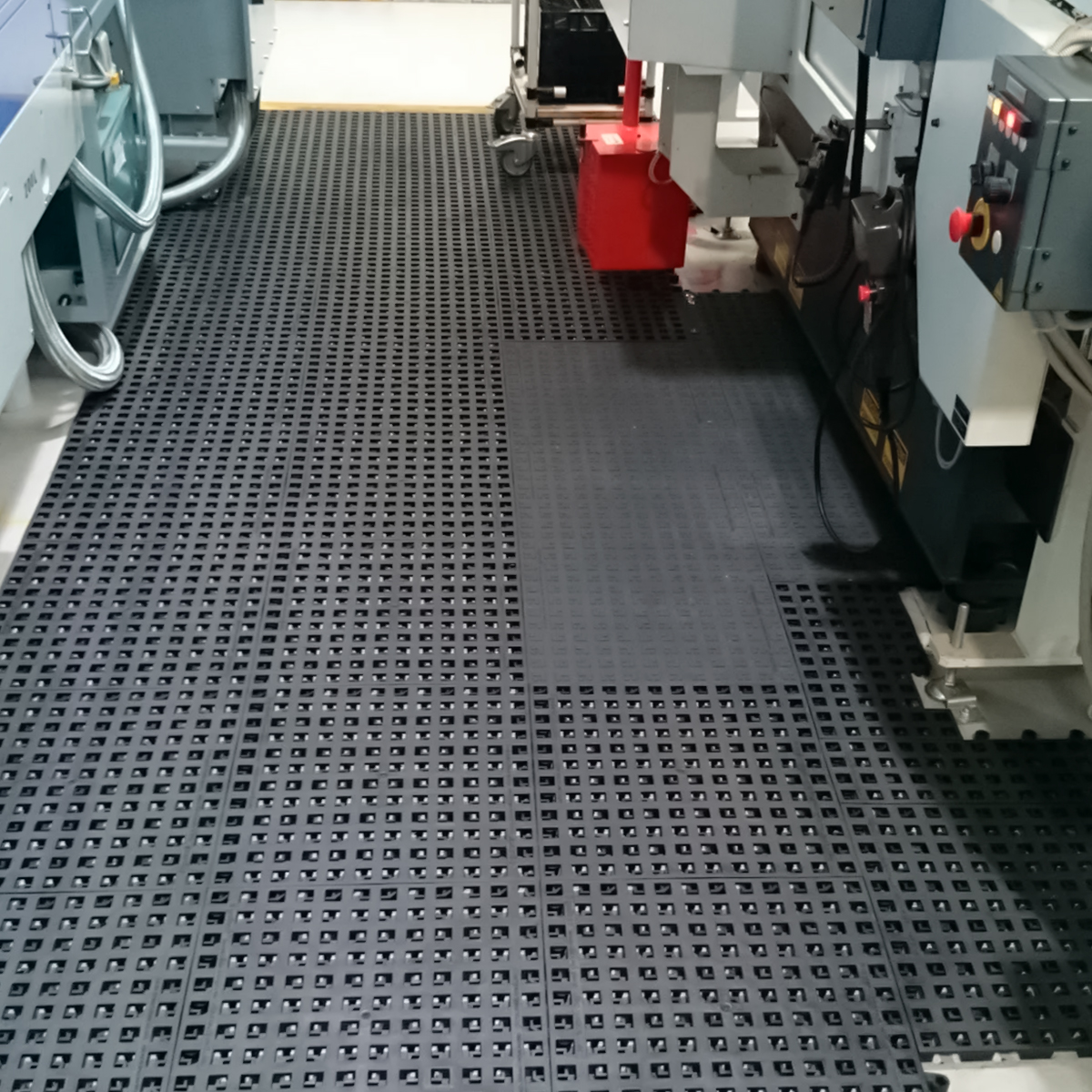 ErgoDeck con Orificios Modular