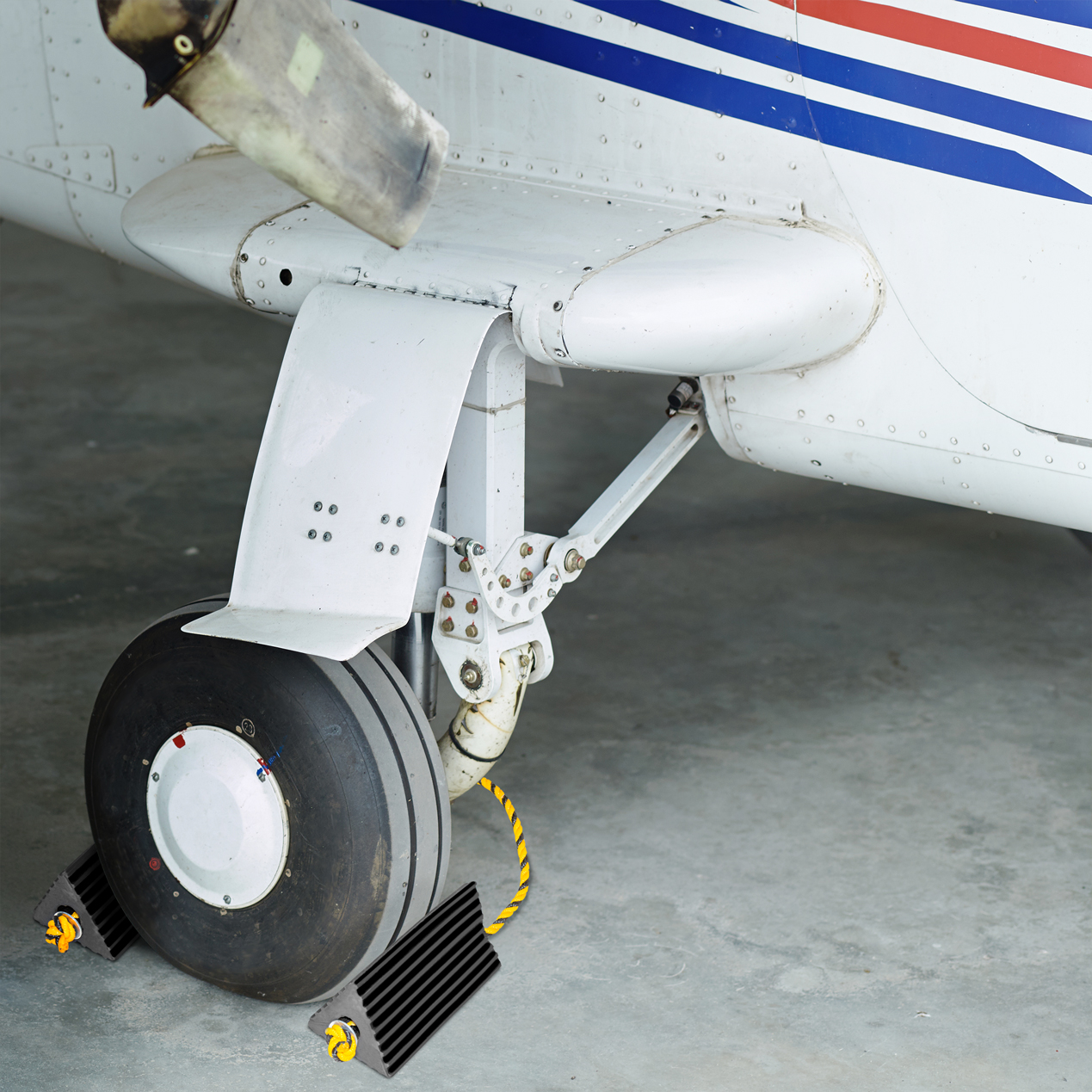 Tope de Llanta para Avión y Avioneta